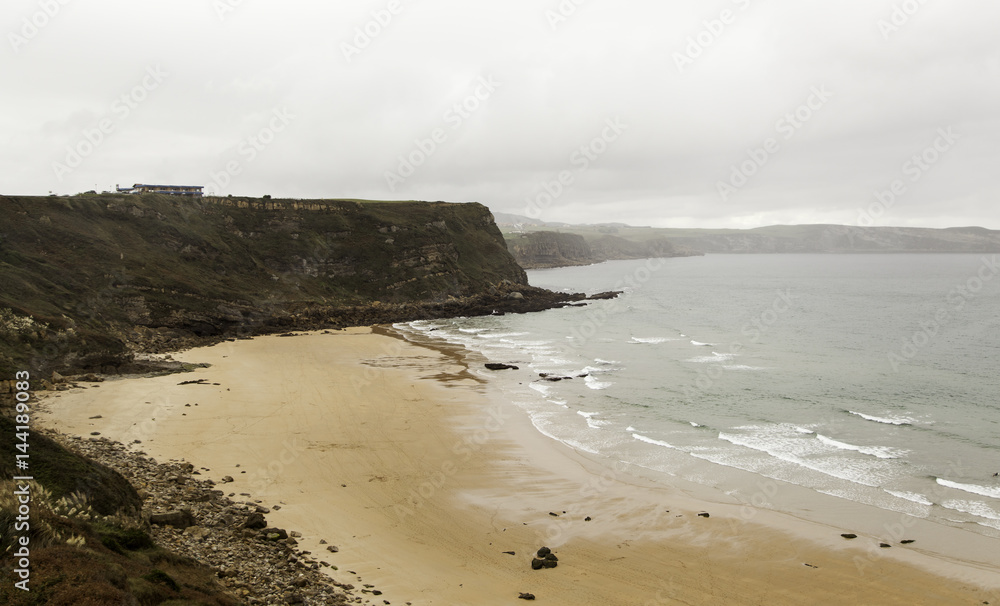 Obraz premium Beach landscape and mountains