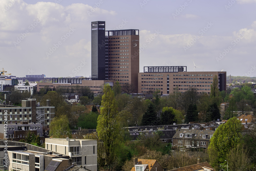 Skyline van Tilburg gezien vanuit 10 hoog aan de Piushaven