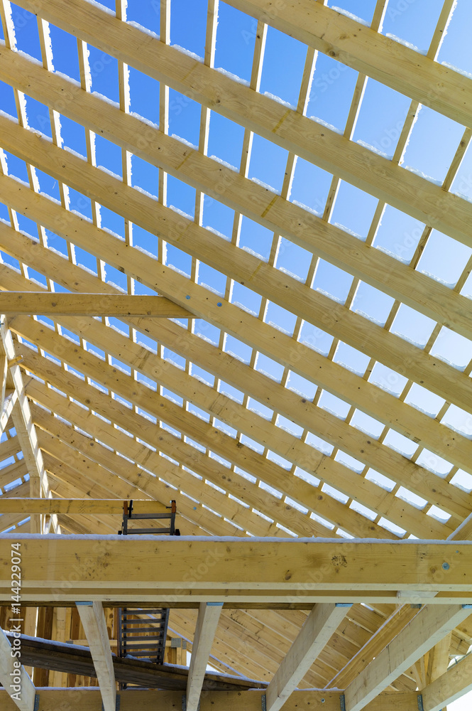 Obraz premium Dachkonstruktion aus Holz