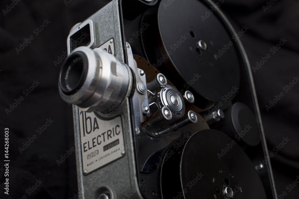 Stara kamera - filmowiec  - obrazy, fototapety, plakaty 