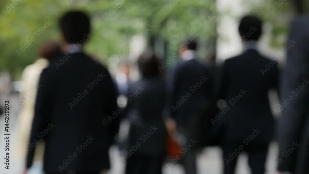 ボカシ・群衆・歩く人・横断歩道・東京駅