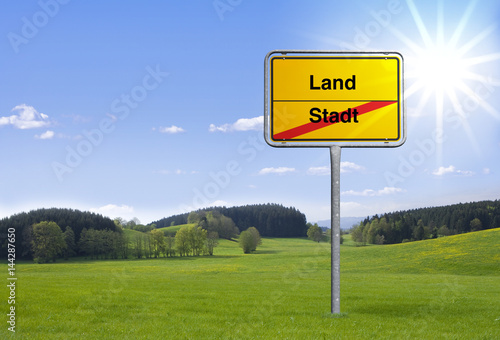 Land-Stadt