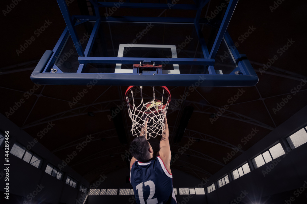 Obraz premium basketball player, slam dunk, rear view, back