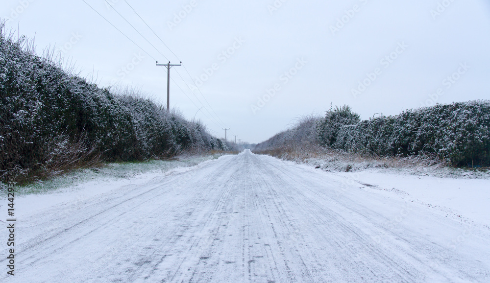 Obraz premium Long Icy Road