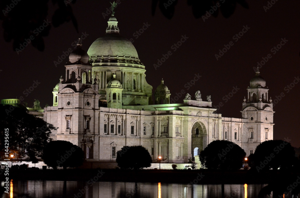 Victoria memorial in night.