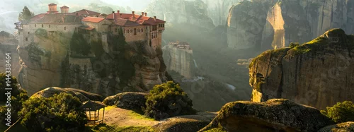 Panel kuchenny z motywem Meteora Monasteries at Sunrise in Greece. Great Meteoron & Varlaam. Spiritual journey. Orthodox landmarks perched on giant sandstone pillars in morning mist, UNESCO Site, Ultra-Wide 12K Panorama 