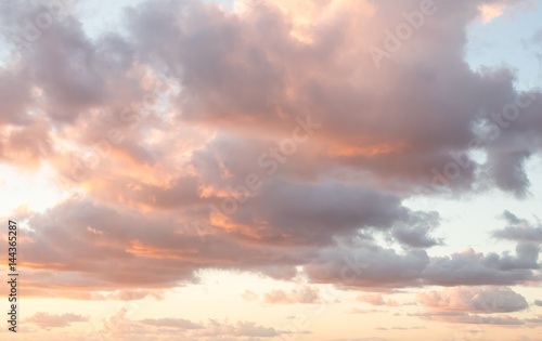 Fototapeta Naklejka Na Ścianę i Meble -  Beautiful pastel cloudy sunset