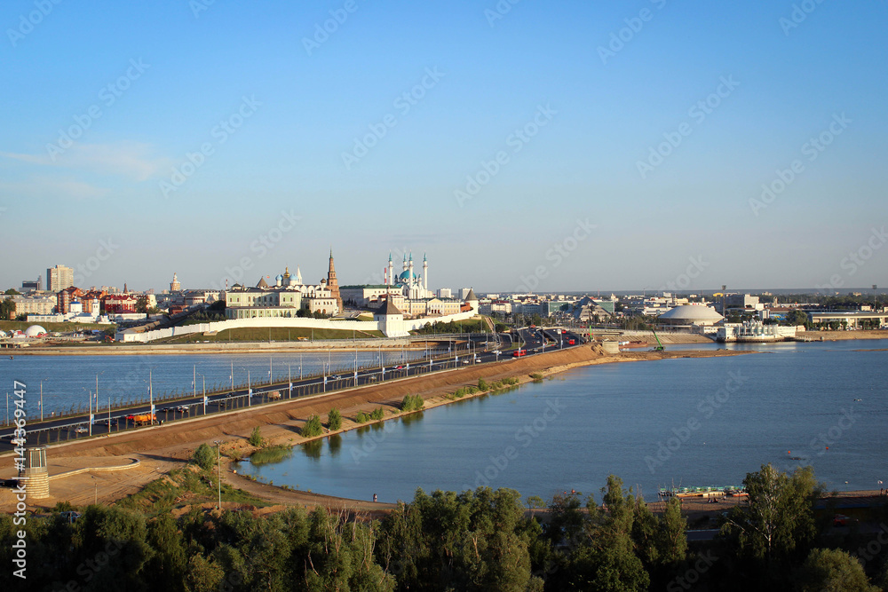 Панорама исторического центра Казани и реки Казанки