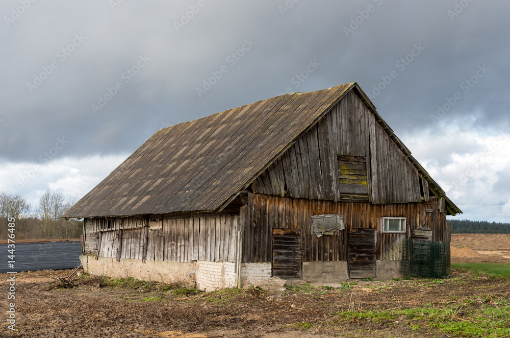 An old abandoned barn