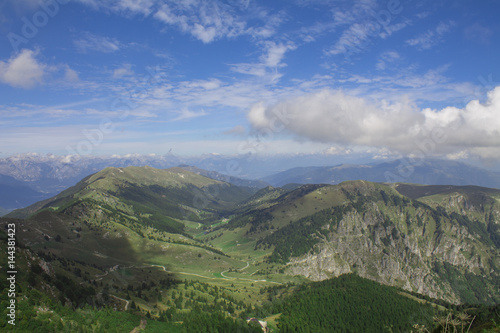 Panoramic view of beautiful mountain © Rayisa