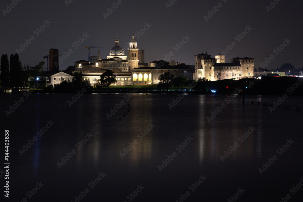 Mantua by night