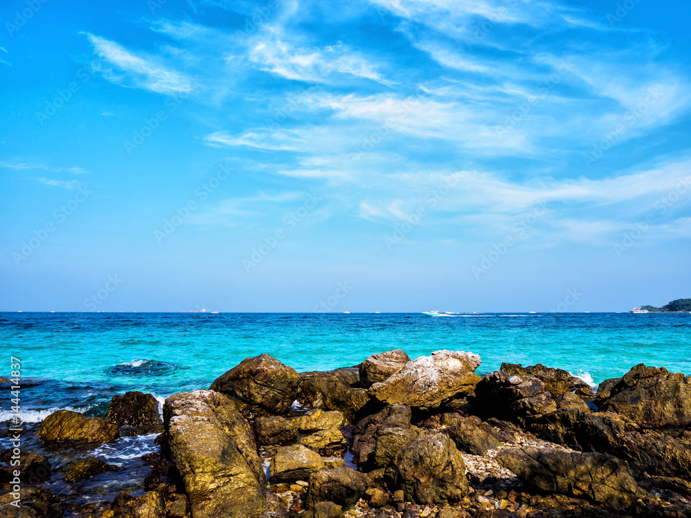 Seascape in blue sky day at Koh Larn, Pattaya, Thailand Seascape in blue sky day at Koh Larn, Pattaya, Thailand