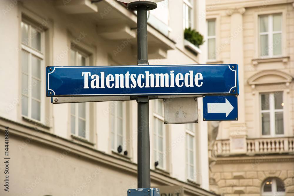 Schild 192 - Talentschmiede