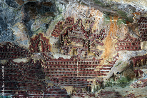Buddhas in cave