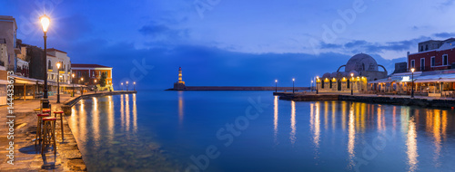 Cuadro en lienzo Old Venetian port of Chania at night, Crete. Greece