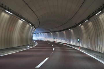 Fotobehang Tunnel Duitse autobahn tunnel met verlichting  © tina7si