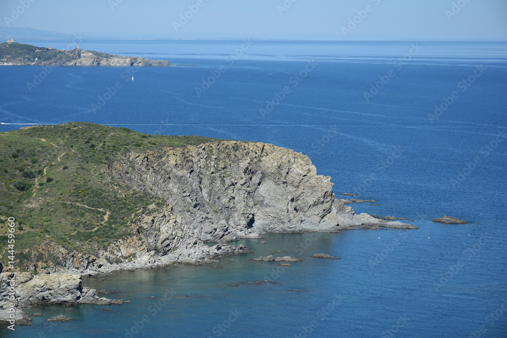 Cap Rédéris : zone naturelle marine de Cerbère-Banyuls, Pyrénées  orientales. Photos | Adobe Stock