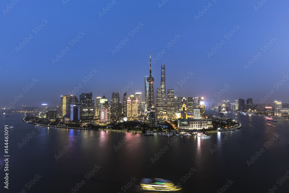 Obraz premium Shanghai cityscape view and city skyline at night
