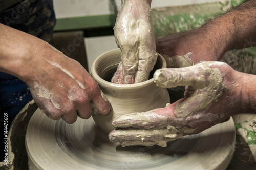 lavorazione ceramica