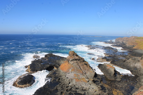 Boulder are larger than the ocean 