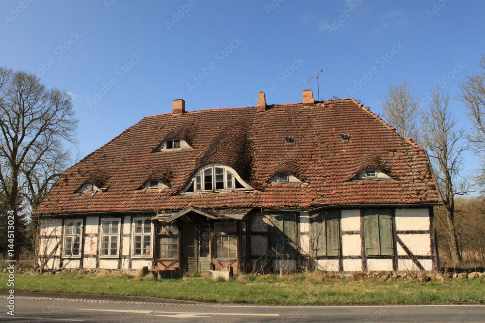 Auf Leerstand folgt Verfall / Traditionelles mecklenburger Fachwerkhaus in Klueß bei Güstrow Auf Leerstand folgt Verfall / Traditionelles mecklenburger Fachwerkhaus in Klueß bei Güstrow