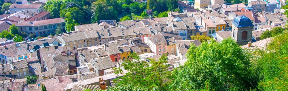 Village de Crest dans la Drôme, France