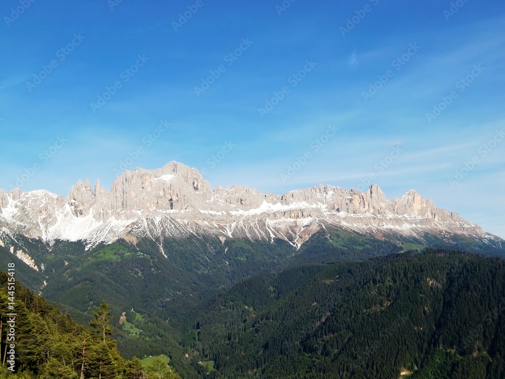 Bergkette in den Dolomiten