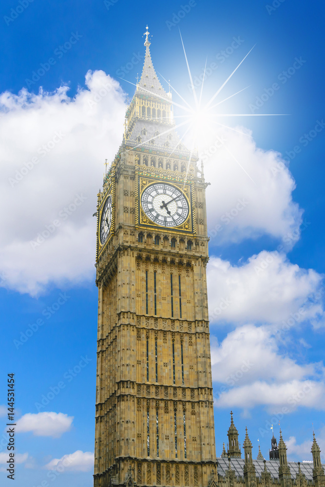 Obraz premium Big Ben on blue sky background in London, UK.