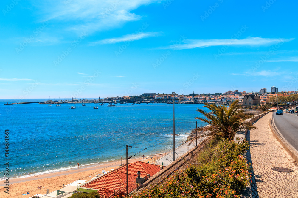 Litoral bonito de Cascais - muito popular destino turístico perto de Lisboa, Portugal Litoral bonito de Cascais - muito popular destino turístico perto de Lisboa, Portugal
