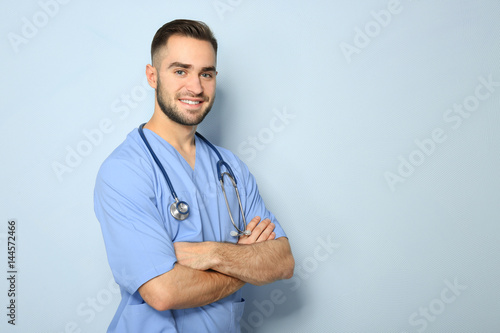 Young medical assistant wit...