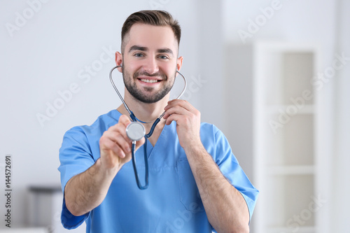 Young medical assistant wit...