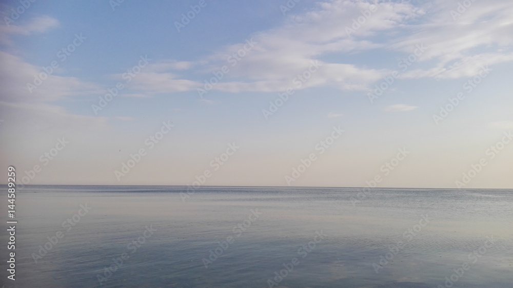 Obraz premium sea ​​and sun. sunset