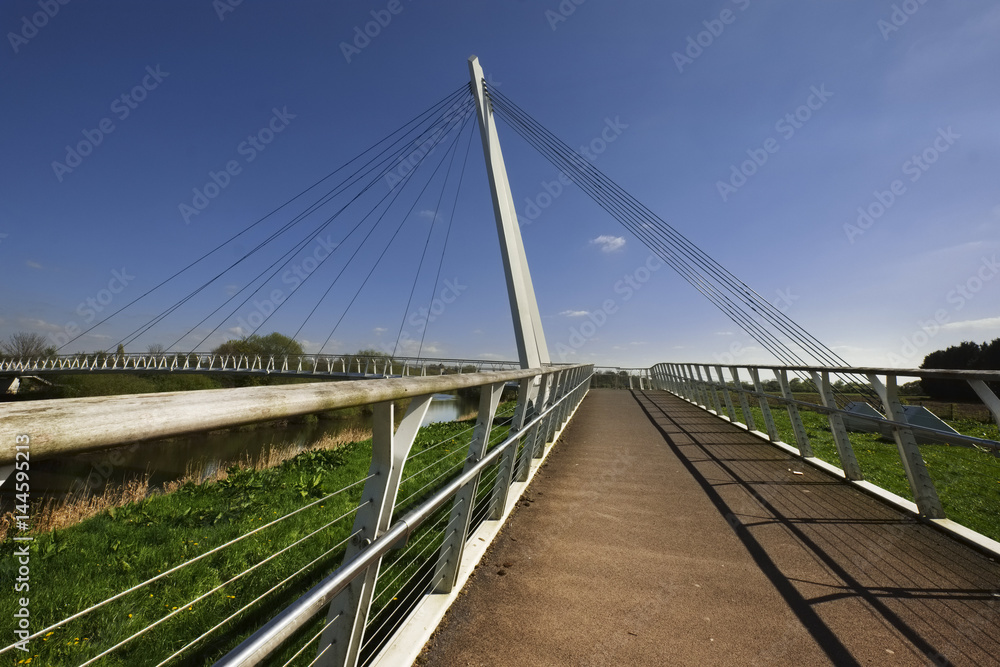 Obraz premium millenium foorbridge over river severn worcester worcestershire england uk