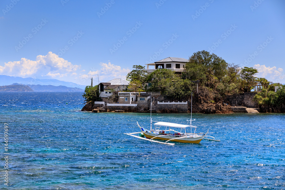 Fototapeta premium Lipo Island(Diving, snorkeling) point in Anilao, Batangas, Philippines