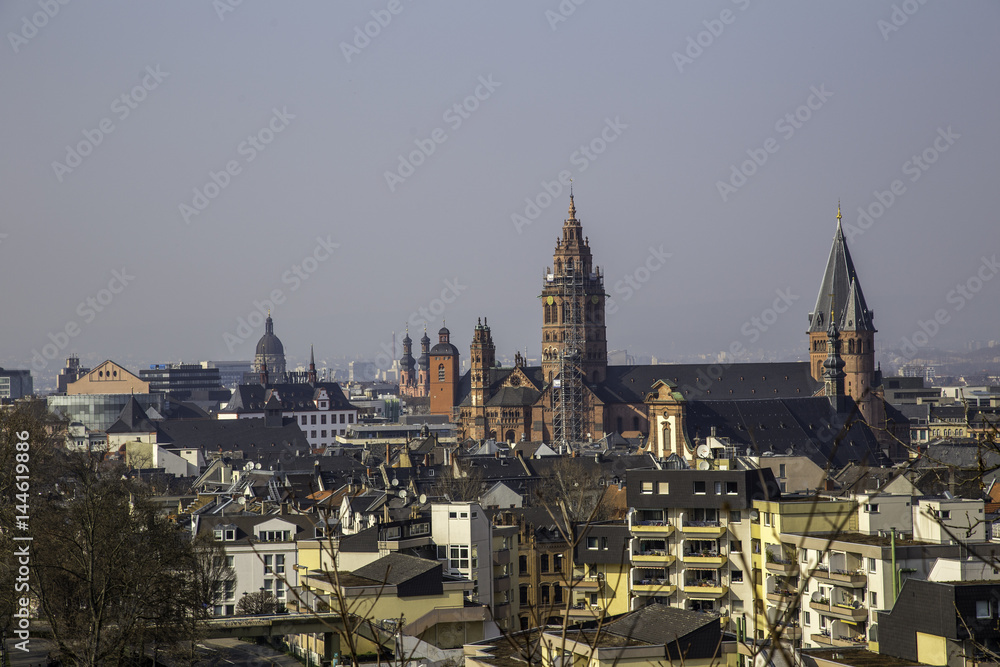 Blick auf den Mainzer Dom von der Zitadelle aus gesehen
