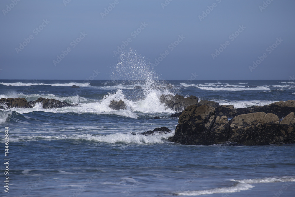 Strand mit Fels bei Afife, Nordportugal