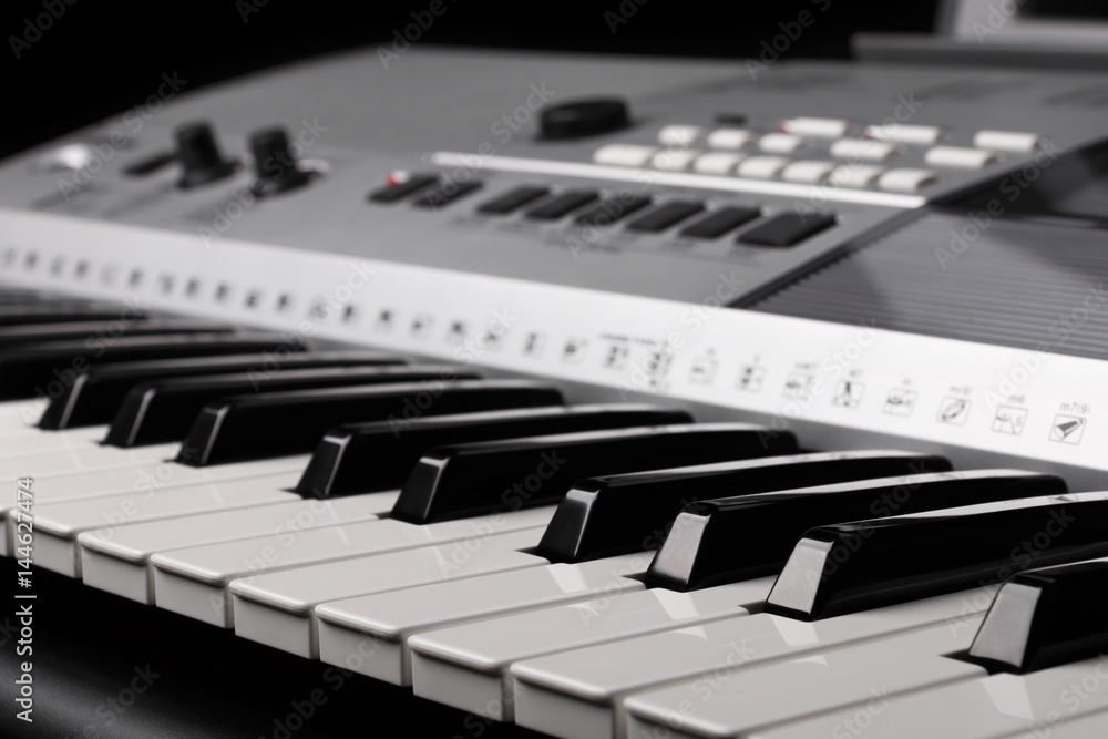 synthesizer keyboard with knobs and controllers synthesizer keyboard with knobs and controllers