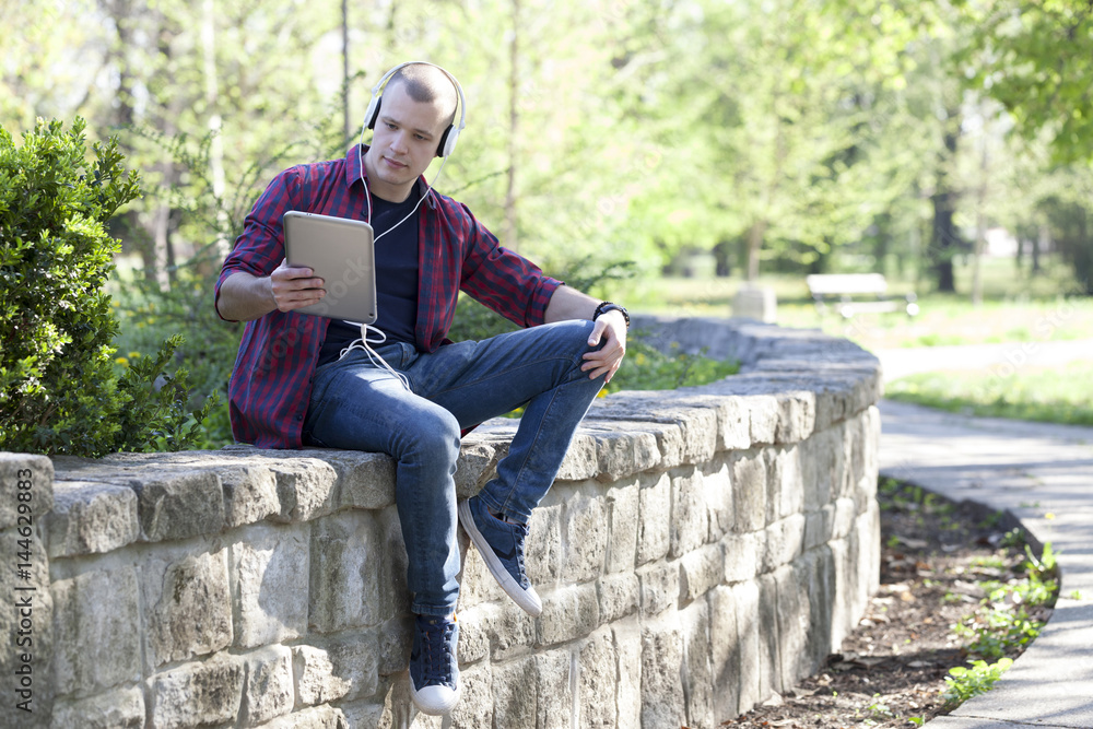 Obraz premium Portrait of a young man outdoors
