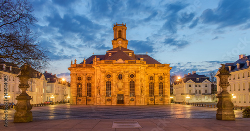 Ludwigskirche Saarbrücken Abenddämmerung
