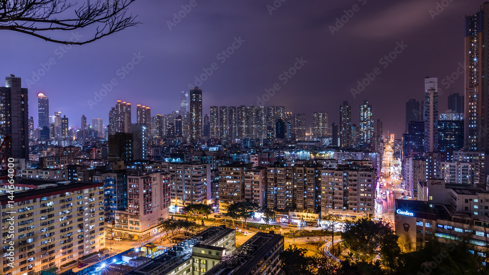 Fototapeta premium Night skyline overlooking Kowloon, Hong Kong