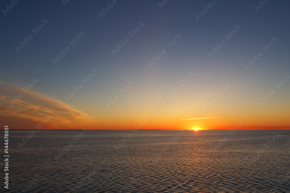 Obraz premium Закат над Волгой в Ярославской области