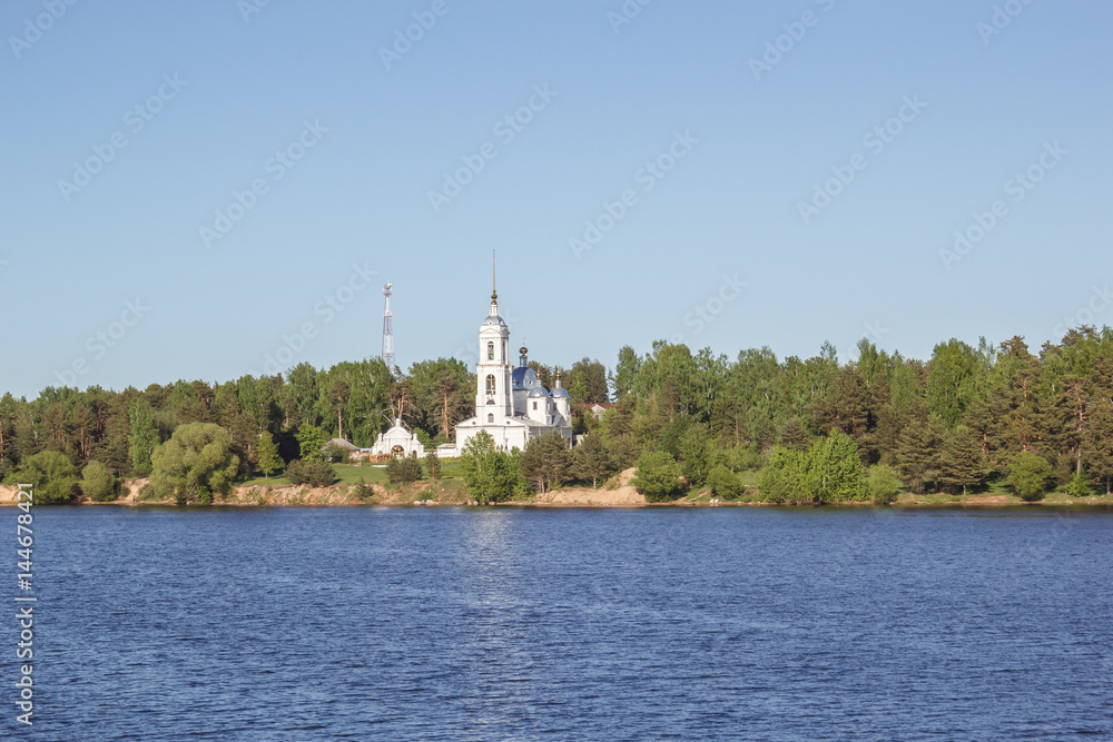 Вознесенская церковь в селе Охотино Мышкинского района Ярославской области