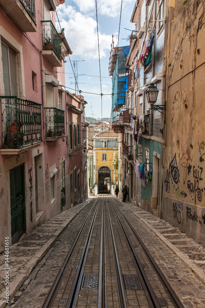 Fototapeta premium リスボンのトラム線路