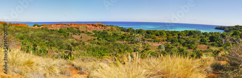 Nosy Iranja tropikalna plaża na Madagaskarze - widok panoramiczny