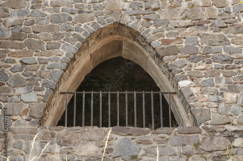 Borotin castle ruins photo