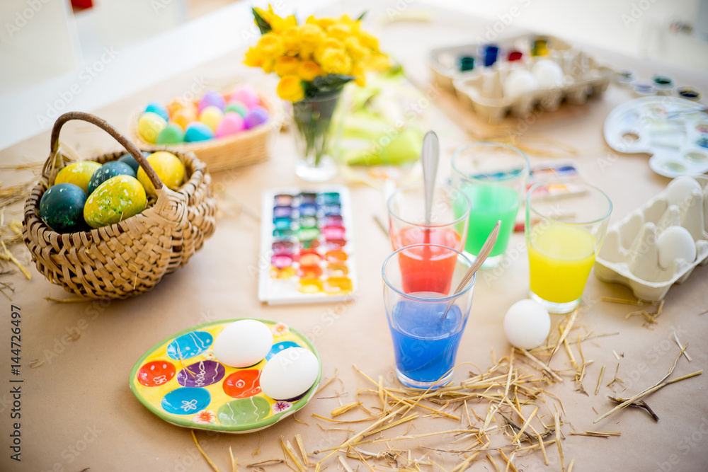 Easter eggs and brushes