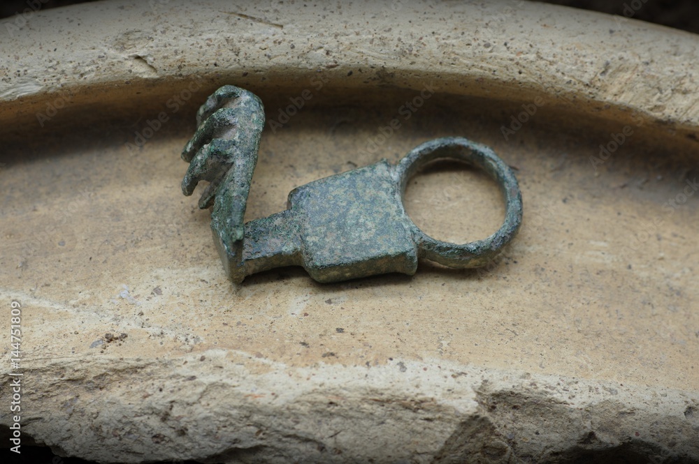 Römische Fibeln, Schlüssel und Funde