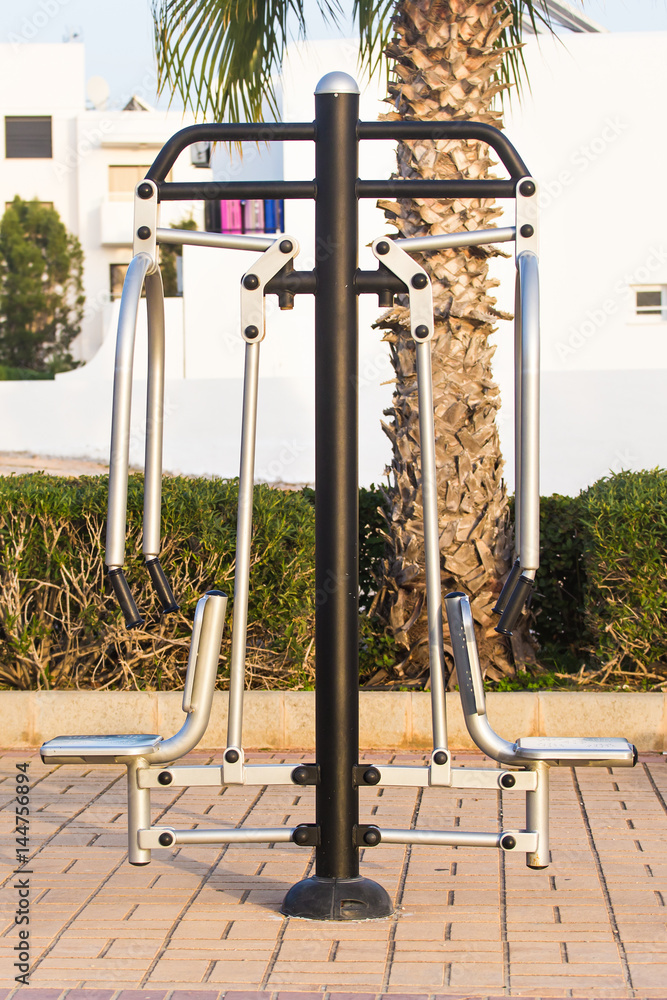 Metal steel sports trainer equipment for sports outside on the street Metal steel sports trainer equipment for sports outside on the street