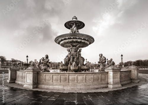 Fontaine Place de la Concorde Paris France