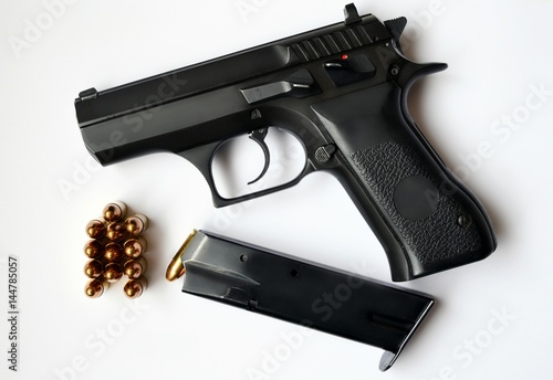 personal weapon 9 mm with bullets